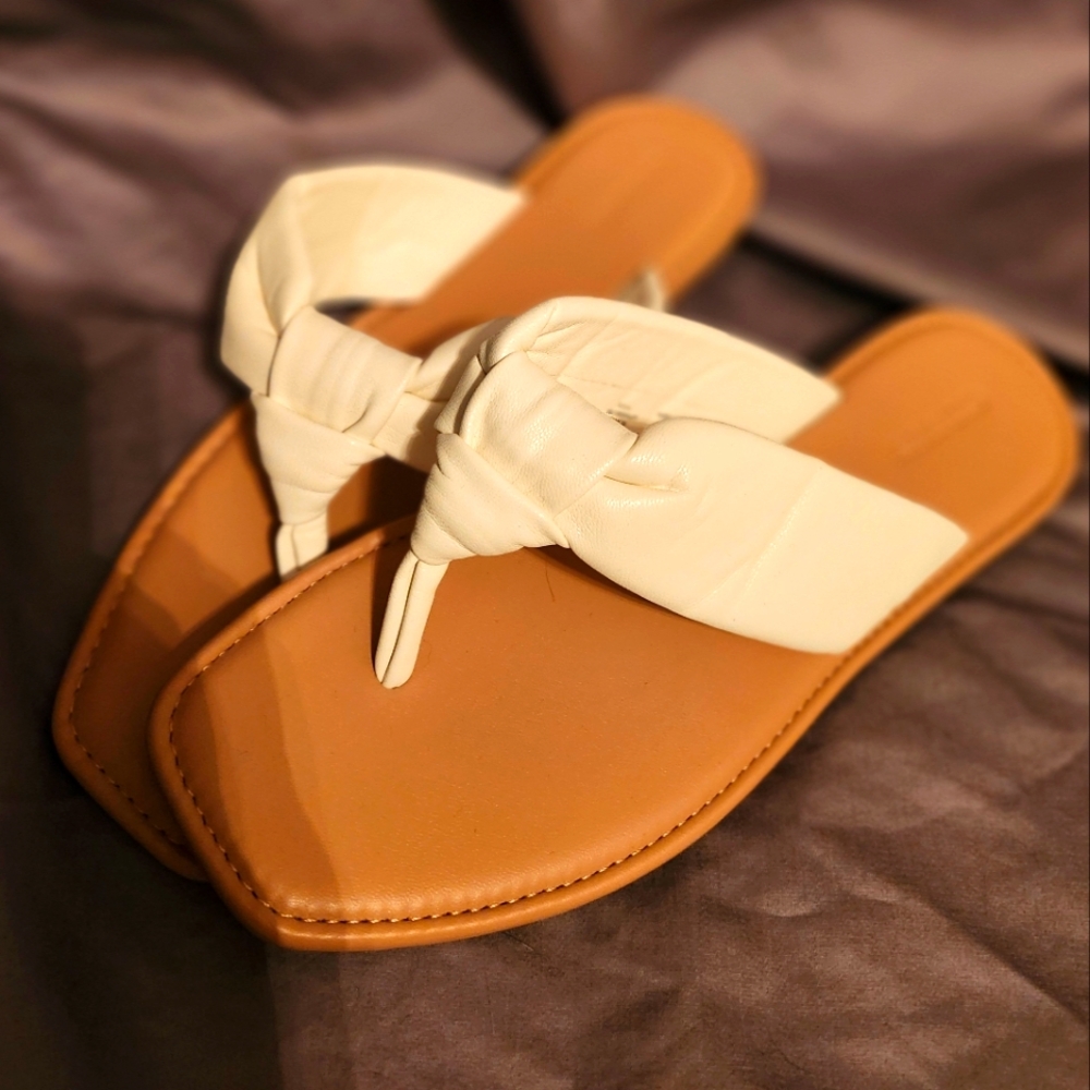 Old Navy Cream Colored Wrap Sandals